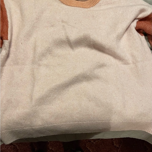 Cream and Tan Crew Neck Sweater - Picture 1 of 3